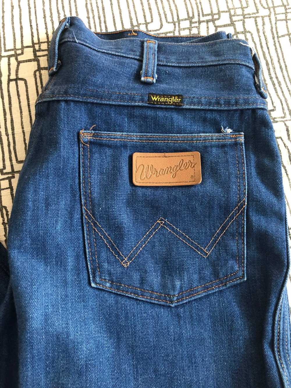 Wrangler High-Waisted Flared Jeans (32) - image 5