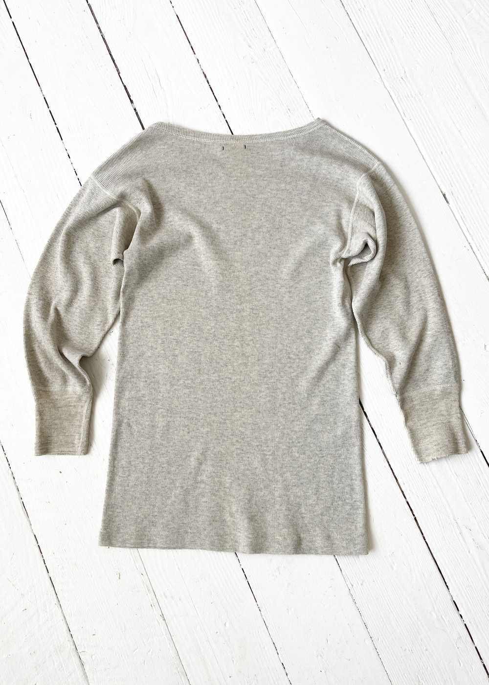 Vintage 1940s Heathered Grey Thermal Top - image 3