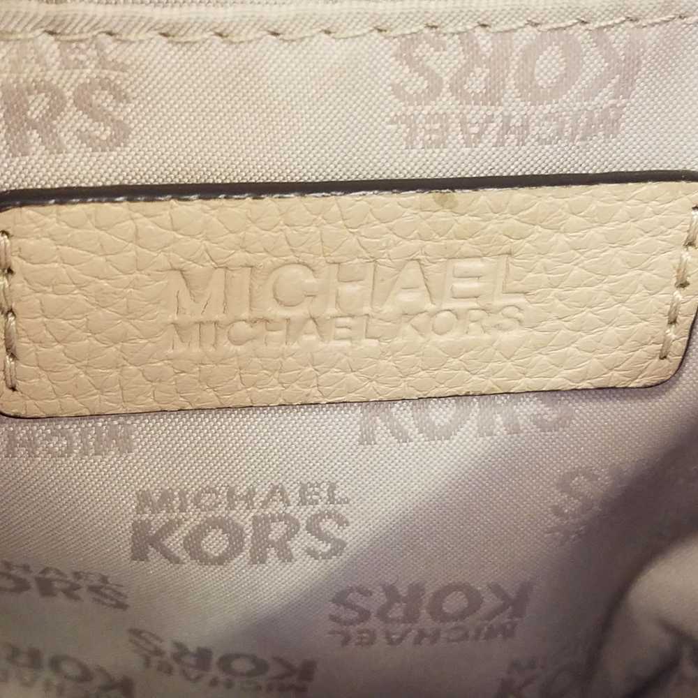 Michael Kors Pebbled Leather Shoulder Bag Beige - image 6