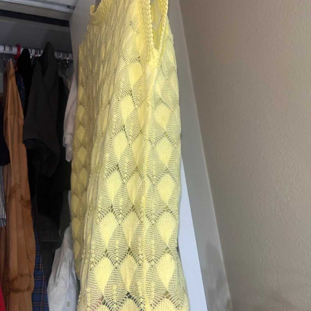 Vintage 70's, bright yellow scallop lace fabric w… - image 3