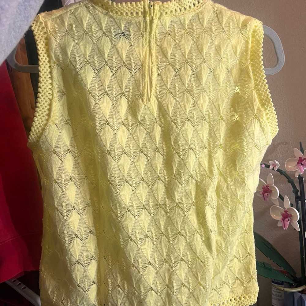 Vintage 70's, bright yellow scallop lace fabric w… - image 6