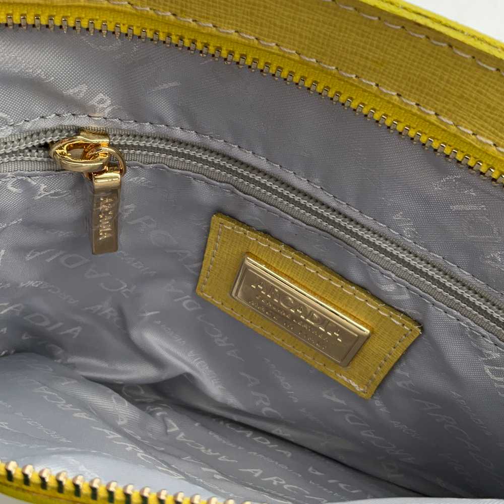 NWT Womens Yellow Pebble Leather Inner Pocket Zip… - image 3