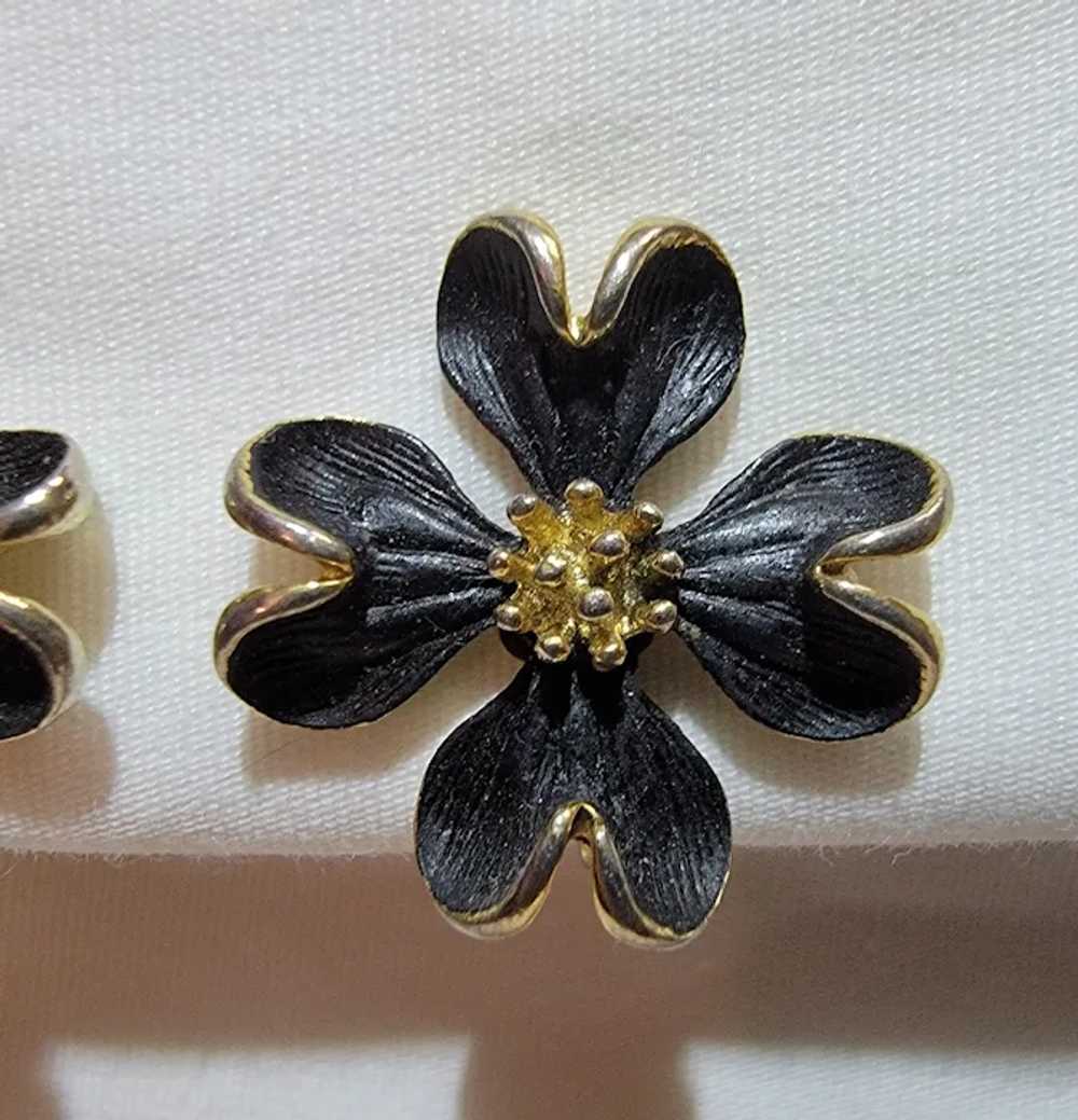 Black and goldtone clip on flower earrings - image 4