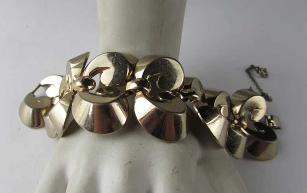 Vintage Monet Big Bold Classic Gold Tone Bracelet… - image 10