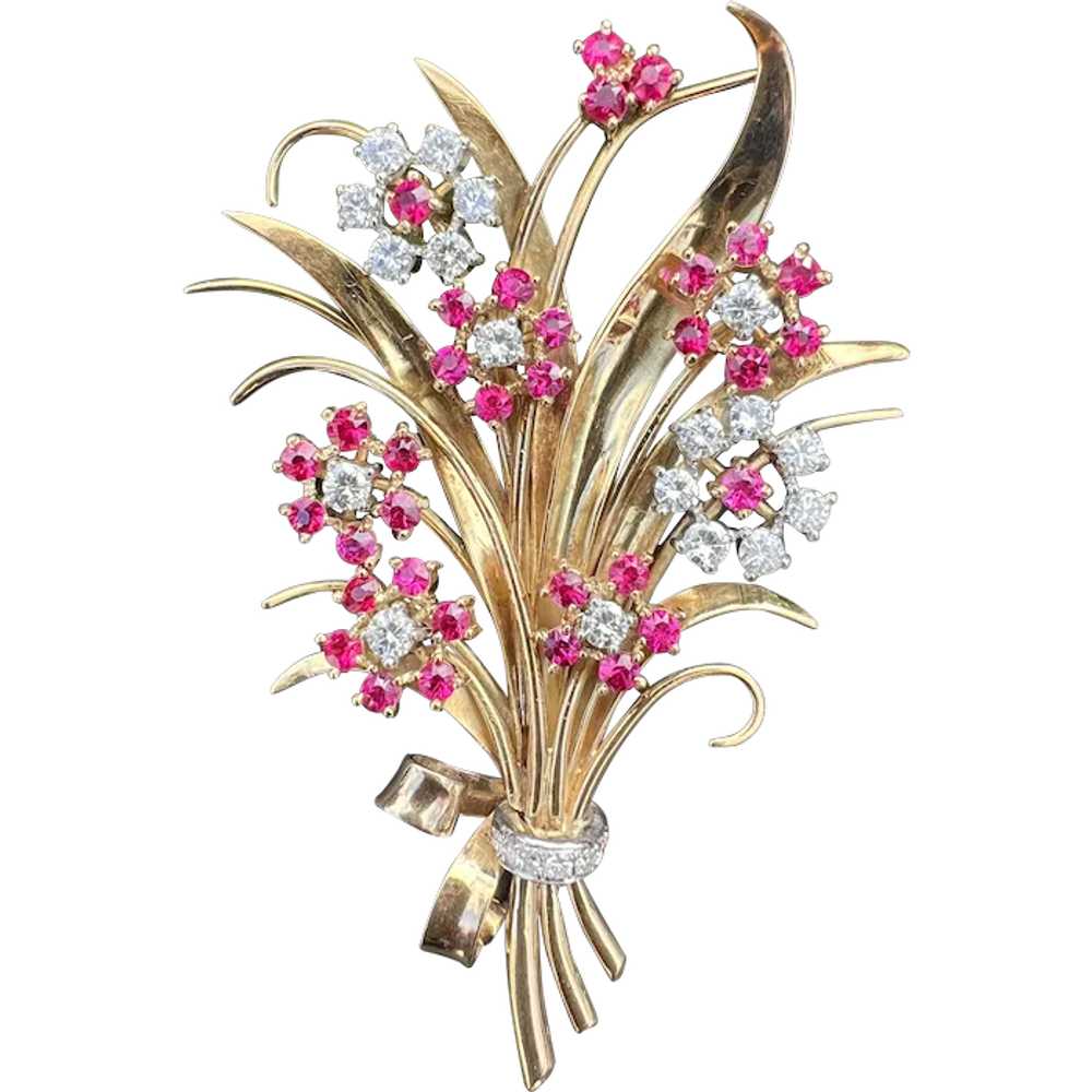 18K Yellow Gold and Diamond Flower Brooch - image 1