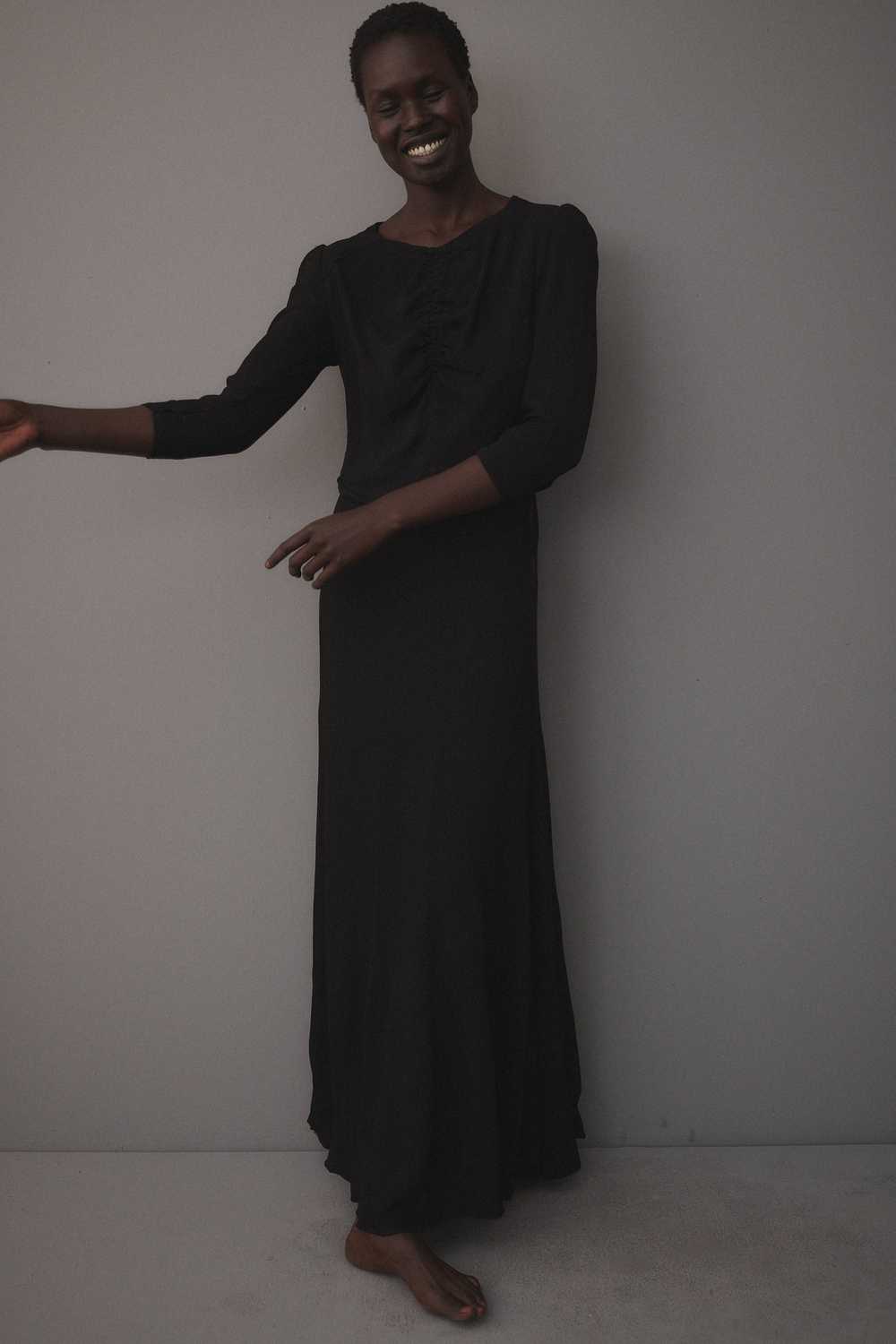 1930s Black Silk Crepe Dress - image 4