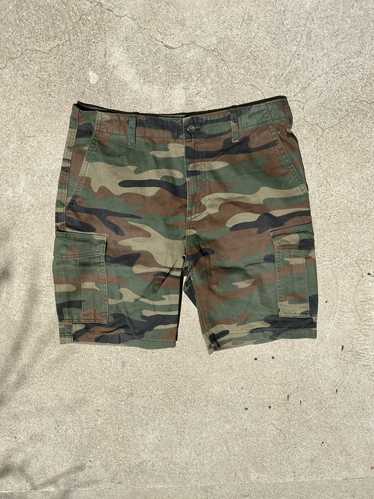 Forever 21 Camo cargo shorts - image 1