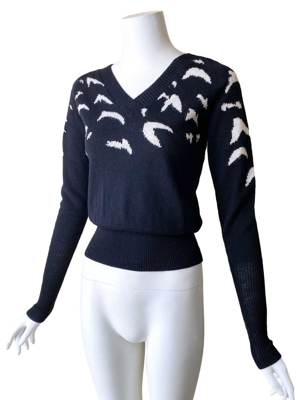 Hanae Mori 1970s Bird Pullover Sweater - image 2