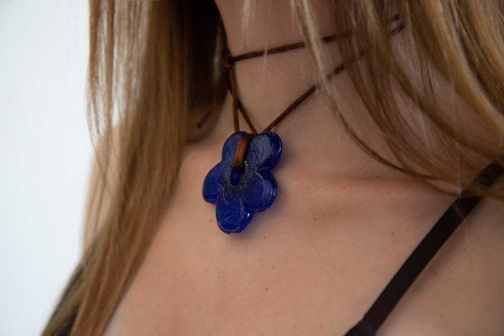 LAÔMA ATELIER Collier COSMIC LARGE GLASS FLOWER N… - image 5