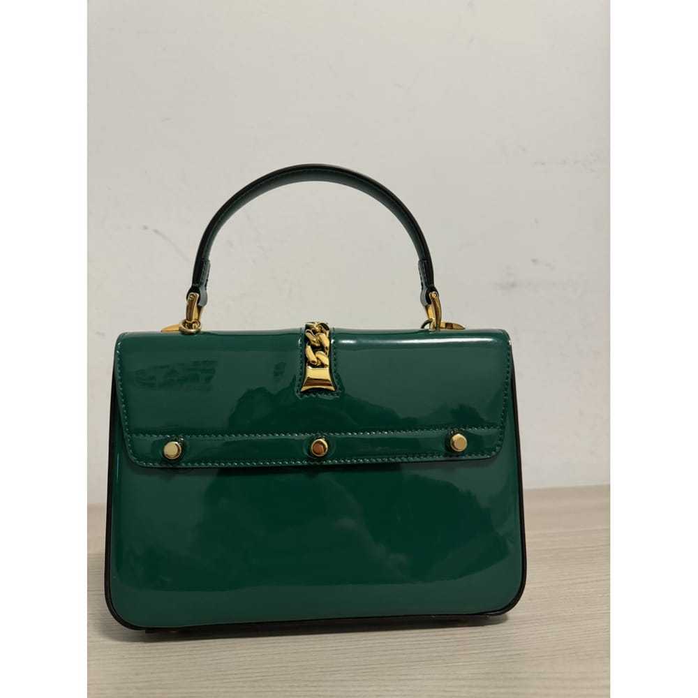 Gucci Sylvie 1969 patent leather handbag - image 2