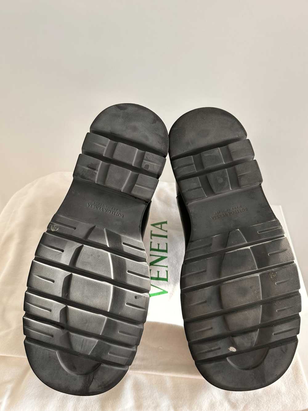 Bottega Veneta Lug chelsea ankle boots black - image 10