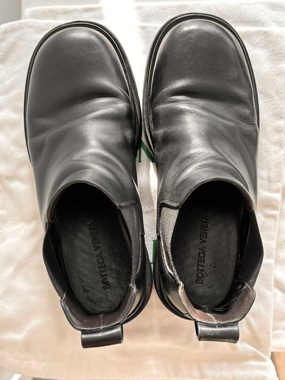 Bottega Veneta Lug chelsea ankle boots black - image 5