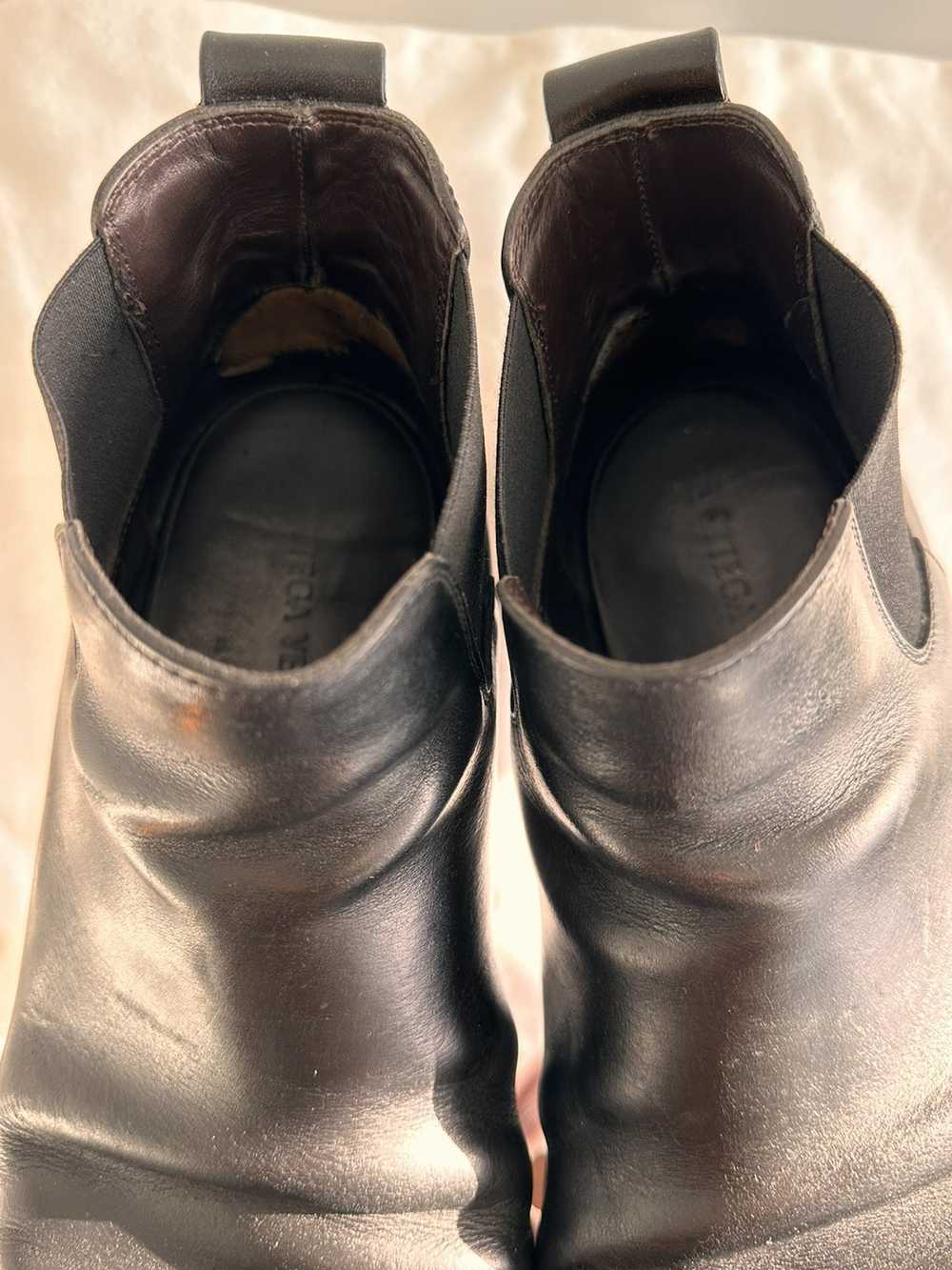 Bottega Veneta Lug chelsea ankle boots black - image 9