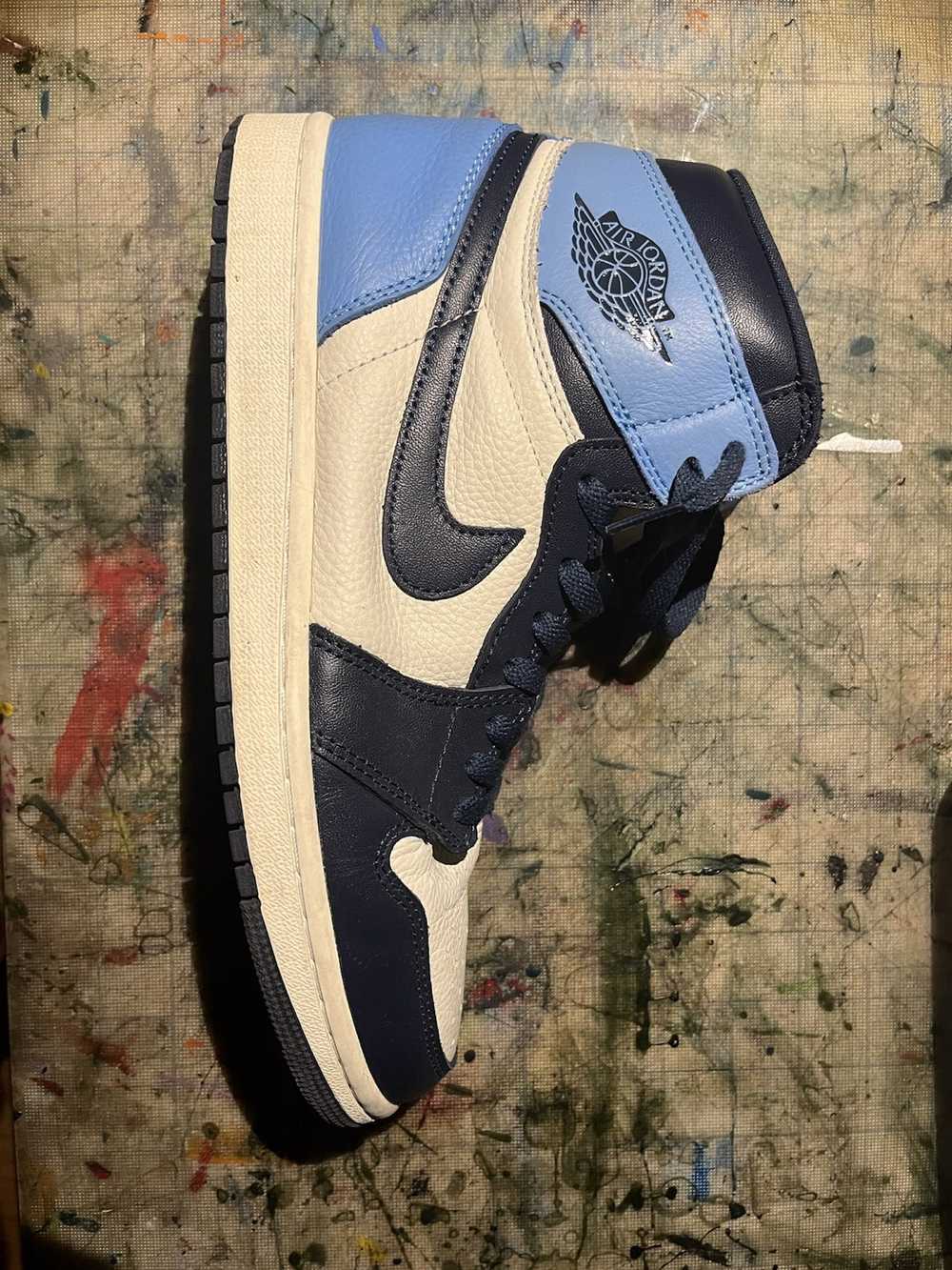 Nike Jordan 1 Obsidian LIKE NEW - image 2