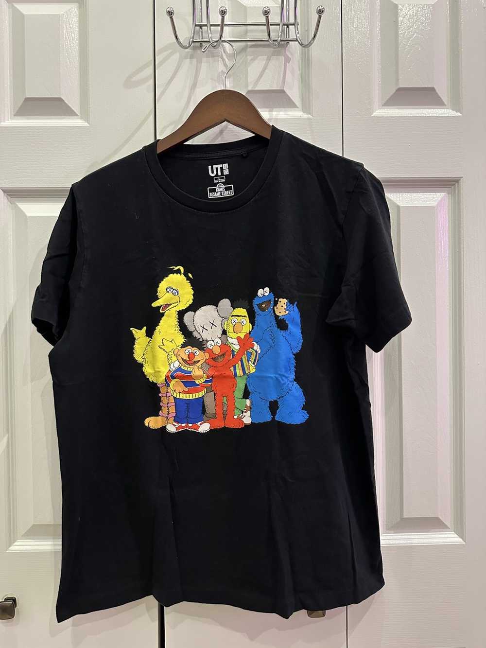 Kaws × Uniqlo Uniqlo X Kaws Sesame Street Tee - Gem