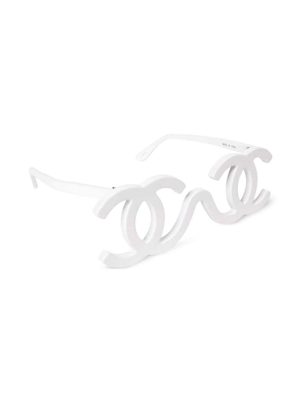 CHANEL Pre-Owned 1994 CC Runway sunglasses - White - image 3
