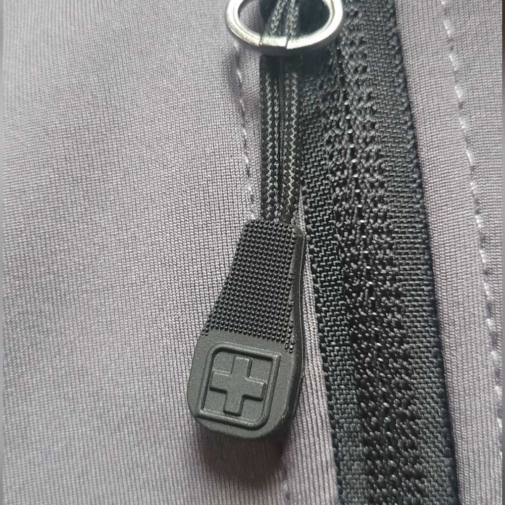 Unbrnd Men's Swiss Tech jacket, size XL - image 3
