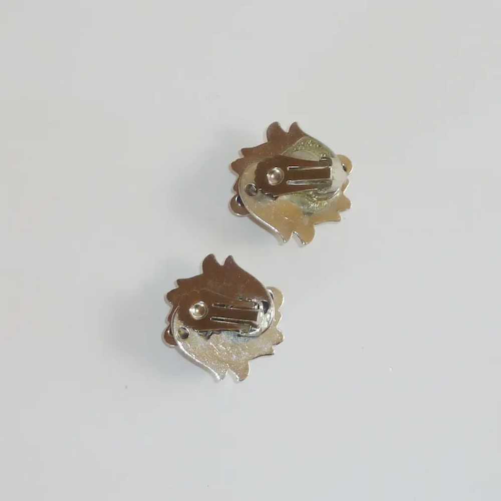 Silver Tone Leaf Clip On Earrings - image 3