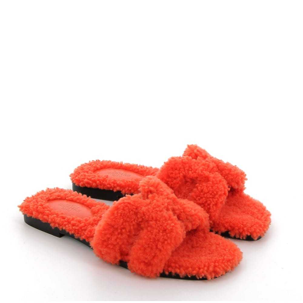 Hermès Oran shearling sandals - image 2