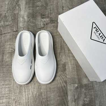 【送料&関税込】Prada Mellow Rubber Mules Prada Mellow Rubber Logo Embossed Mules Clogs Size 40 $625
