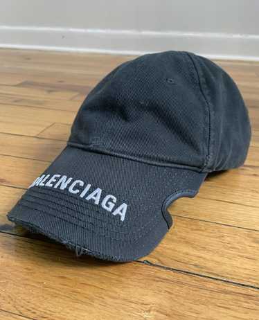 Balenciaga notch cap with - Gem