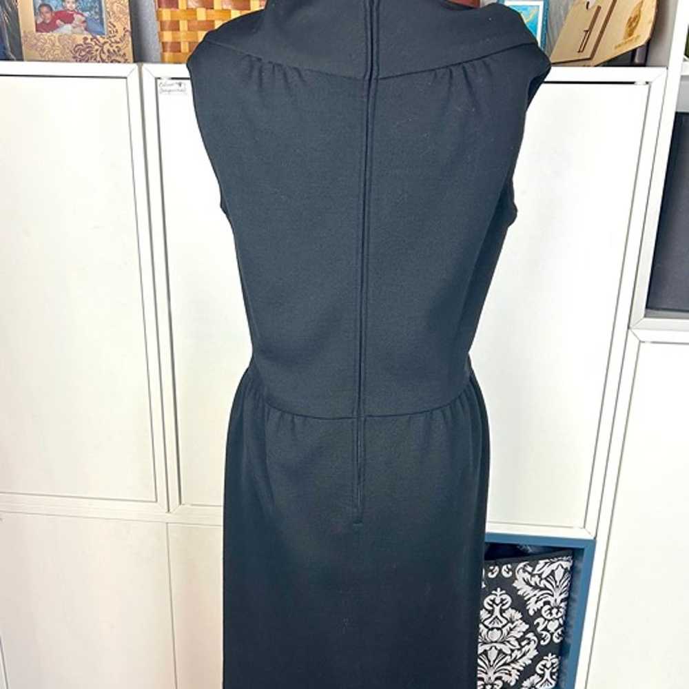 1960’s Black Wool Sleeveless Dress - image 6