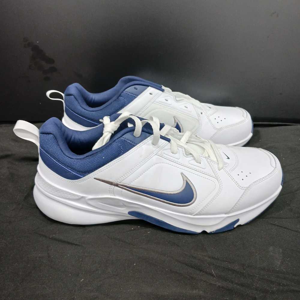 NIKE Men's White & Blue Low Cut Sneakers Size 14 - image 3