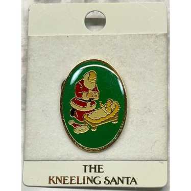 Vintage Christmas Pin Kneeling Santa with Baby Jes