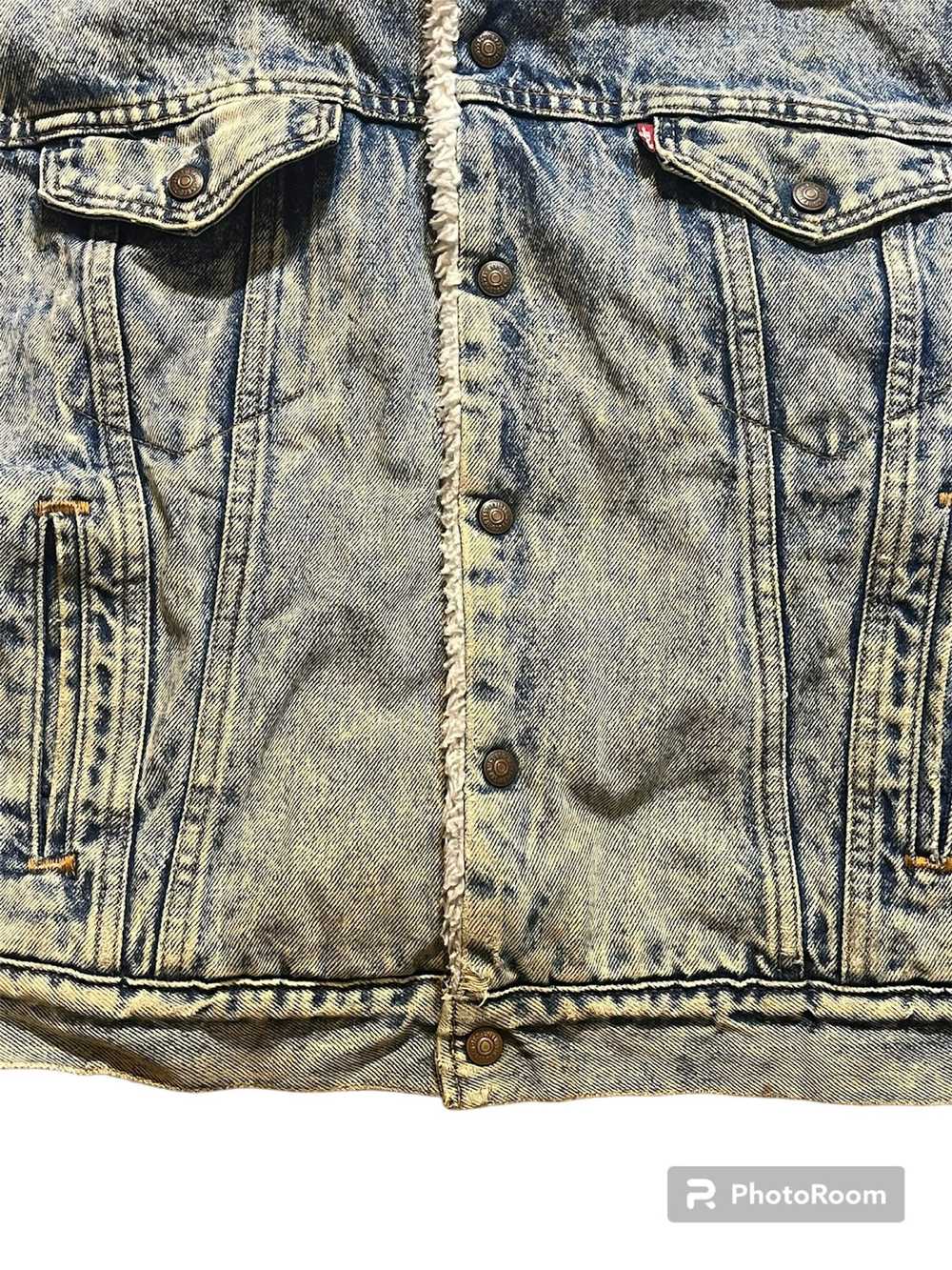 Levi's × Vintage 1980s Levi’s Sherpa denim jacket. - image 3