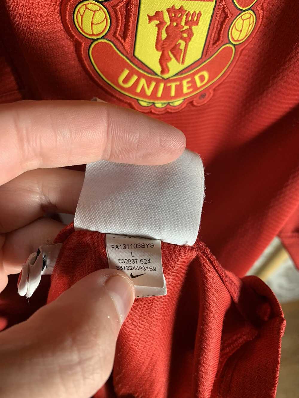 Manchester United × Nike × Soccer Jersey VINTAGE … - image 11