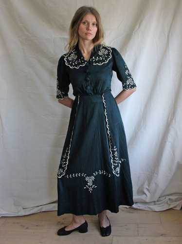 Edwardian 1900s Embroidered Cotton Petticoat