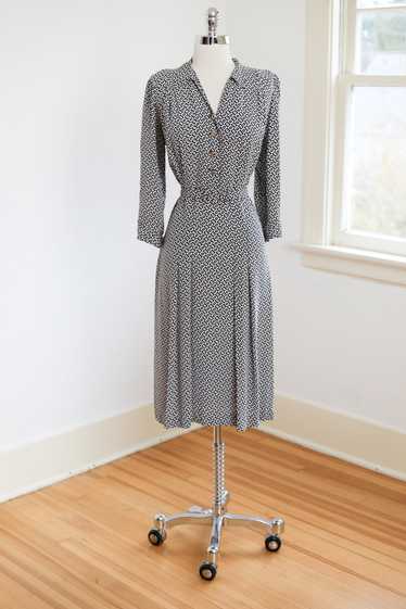 Vintage 1940s Cold Rayon Print Dress - VOLUP Blac… - image 1