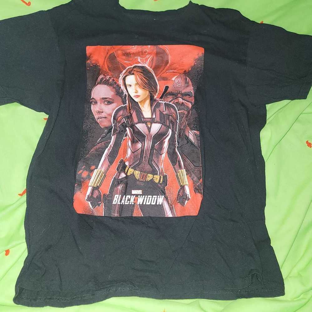 Hot Topic Black Widow graphic tee Size L - image 1