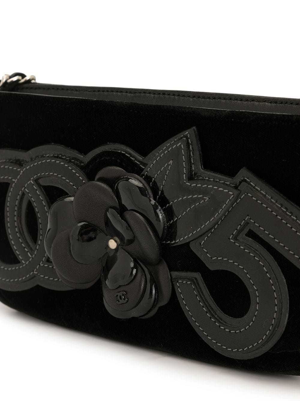 CHANEL Pre-Owned 2006 Camellia No.5 shoulder bag … - image 4