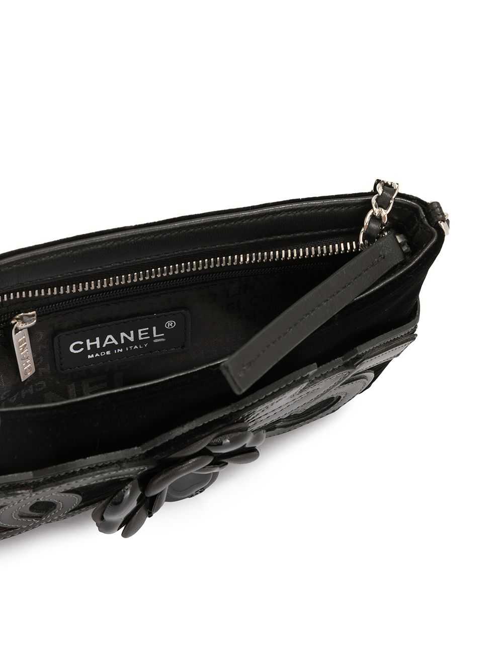 CHANEL Pre-Owned 2006 Camellia No.5 shoulder bag … - image 5