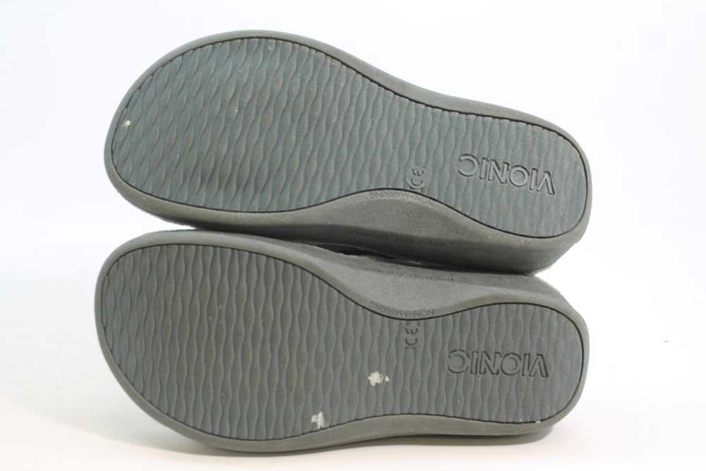 Vionic Relax Women's Slippers, Floor Sample - image 5