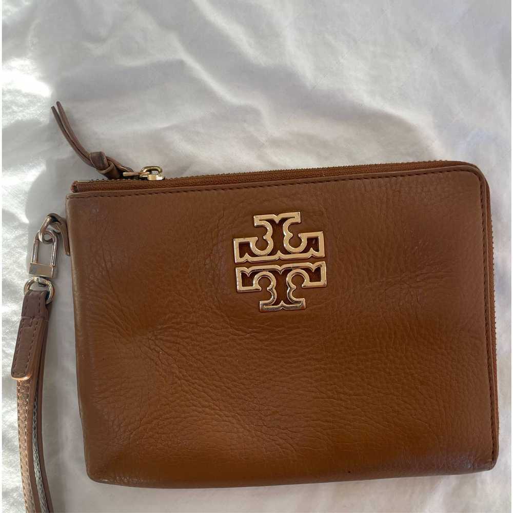 Tory Burch Tory Burch wristlet zipper clutch - image 1