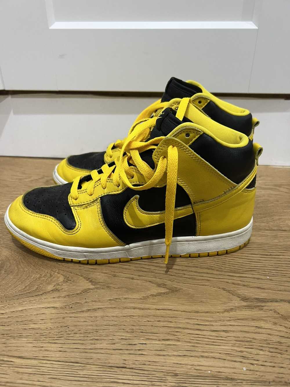 nike dunk high black varsity maize 2020