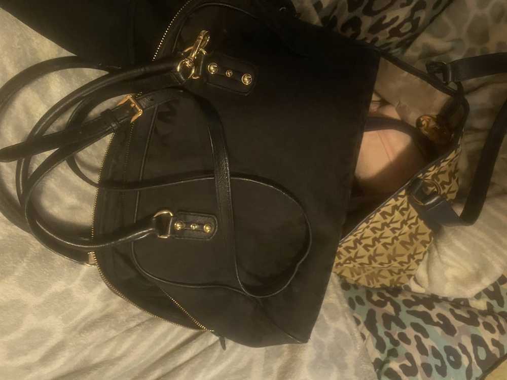 SOLD ✓ Beautiful and Real Michael Kors black purse | Michael kors black  purse, Purses, Michael kors black
