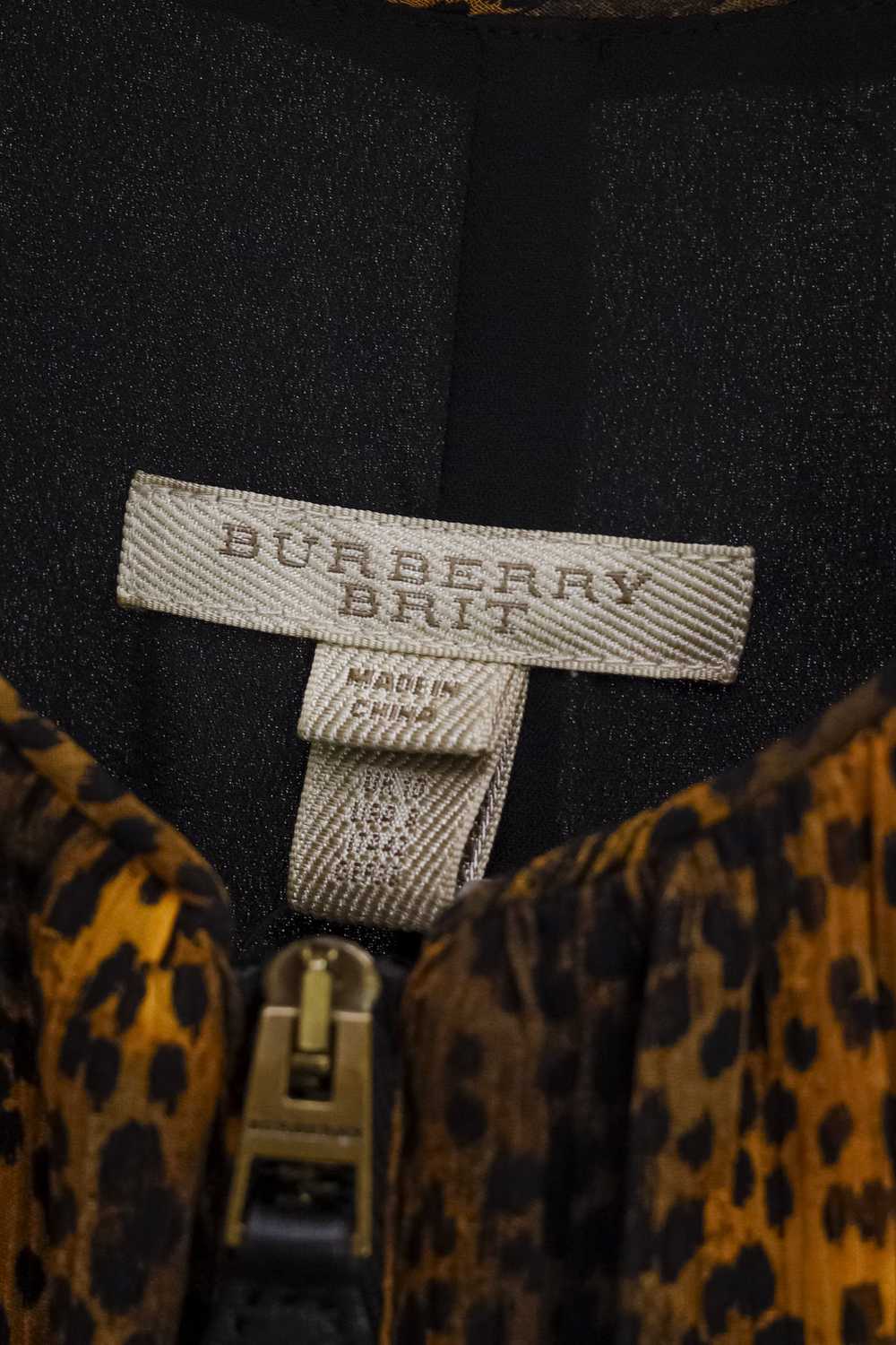 Burberry Burberry Brit Silk Cheetah Print Fit and… - image 4