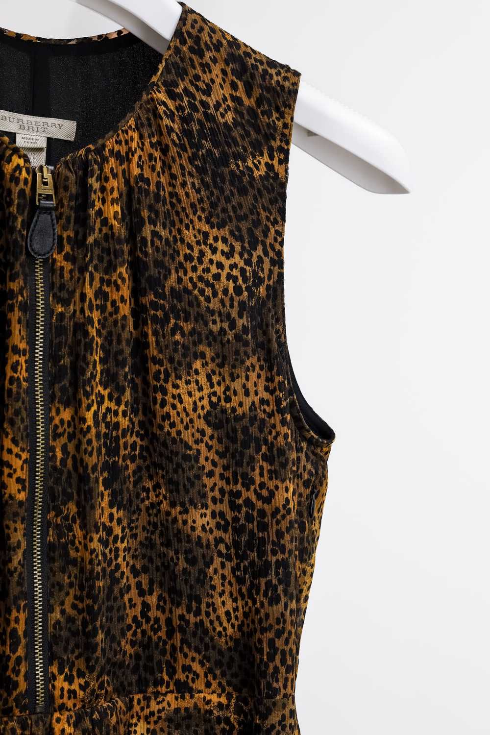 Burberry Burberry Brit Silk Cheetah Print Fit and… - image 5