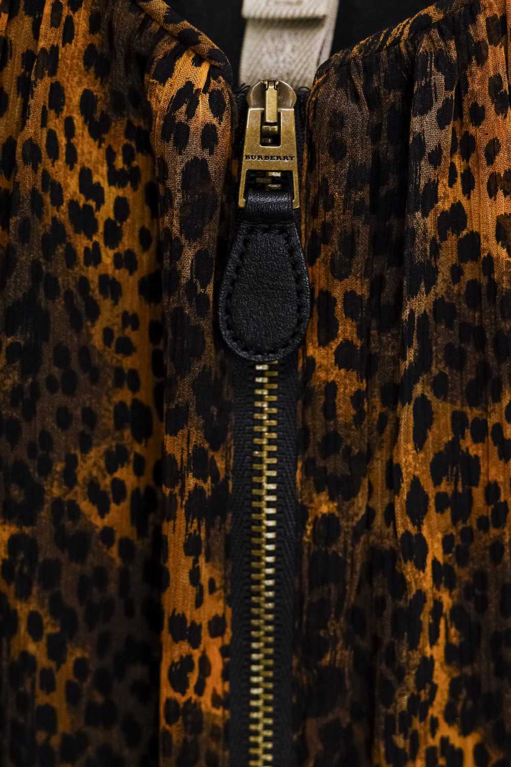 Burberry Burberry Brit Silk Cheetah Print Fit and… - image 7
