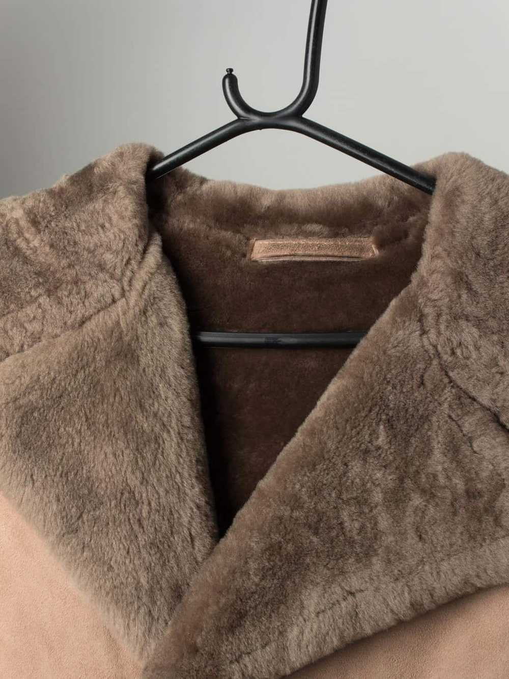 Vintage sheepskin jacket in pastel brown – Medium… - image 3