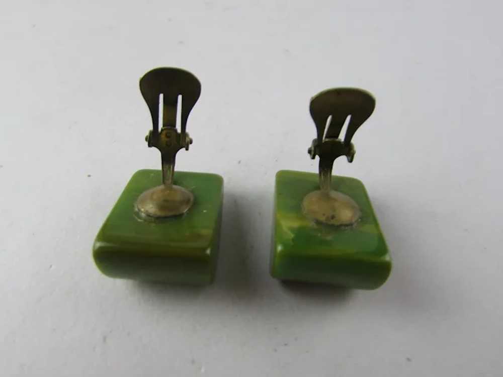 Mottled Green Bakelite Clip On Earrings - image 4