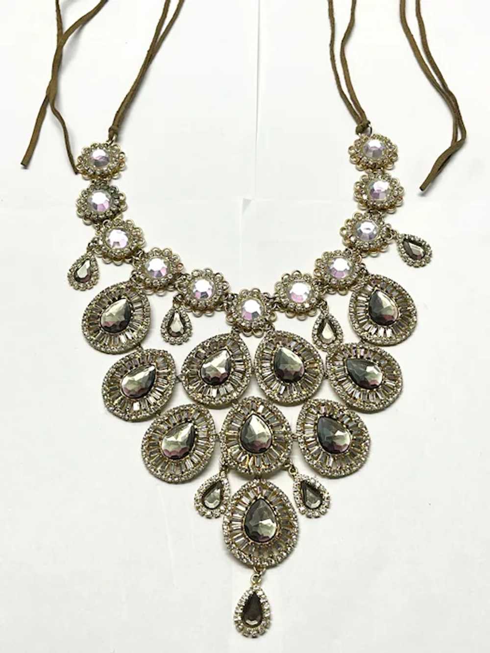 Vintage runway rhinestone flower necklace - image 5