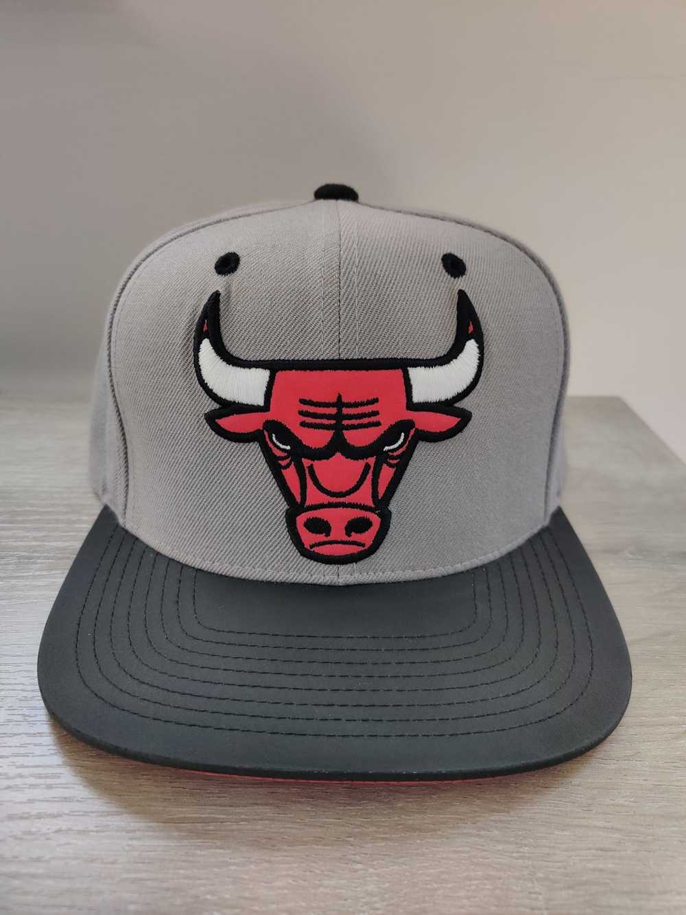 Mitchell & Ness Mitchell & Ness Chicago Bulls Sna… - image 1