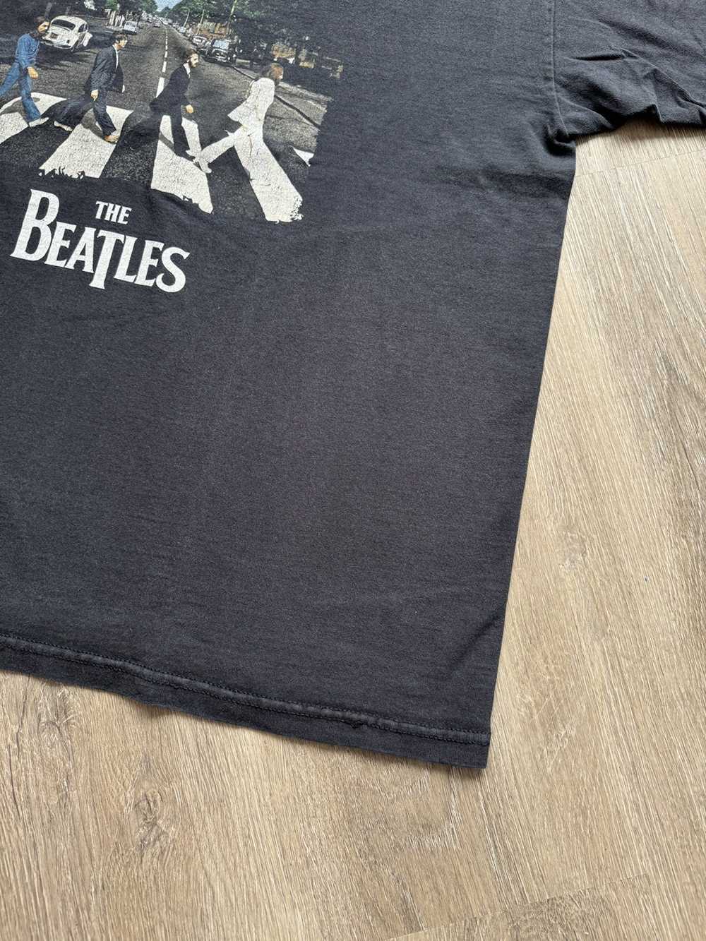 Apple × Band Tees × Vintage Vintage Y2K The Beatl… - image 9