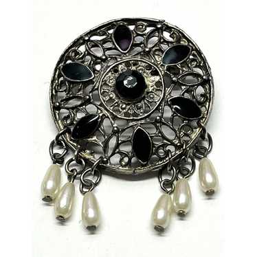 Vintage Vintage filigree black stone pearl brooch… - image 1