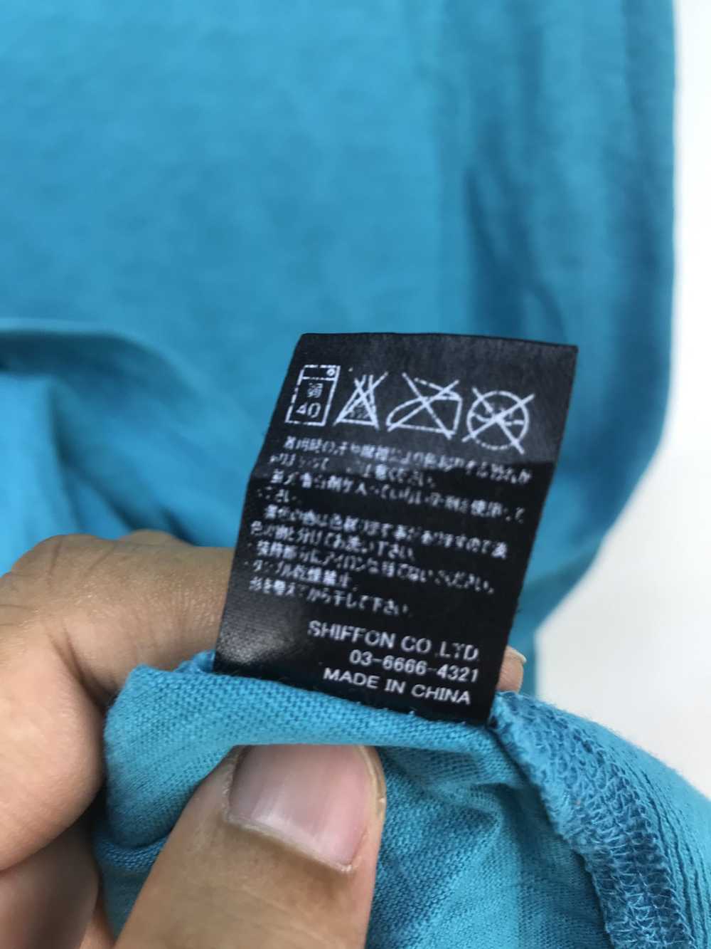 Japanese Brand 1PIU1UGUALE3 V NECK LOGO PLAIN SHI… - image 5