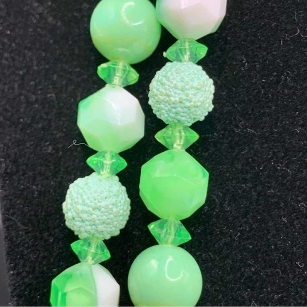Stunning made in Hong Kong plastic beaded glowing… - image 8